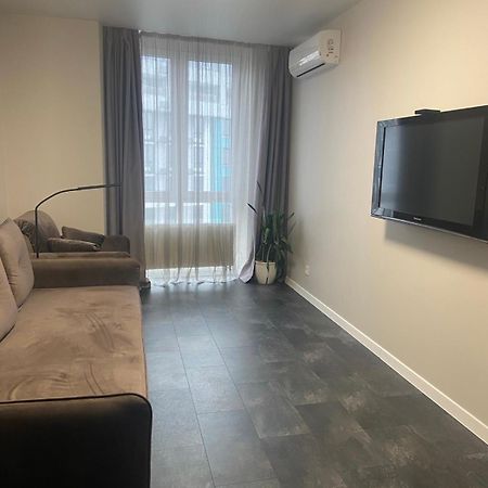 קייב Crystal Apartaments מראה חיצוני תמונה