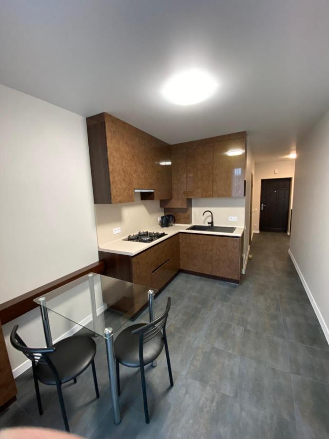 קייב Crystal Apartaments מראה חיצוני תמונה