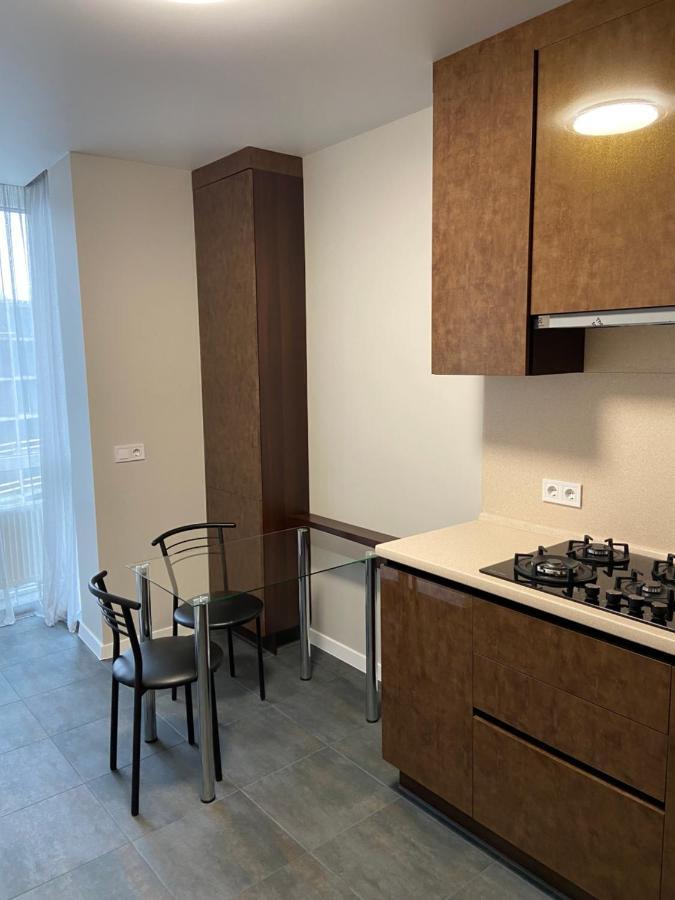 קייב Crystal Apartaments מראה חיצוני תמונה